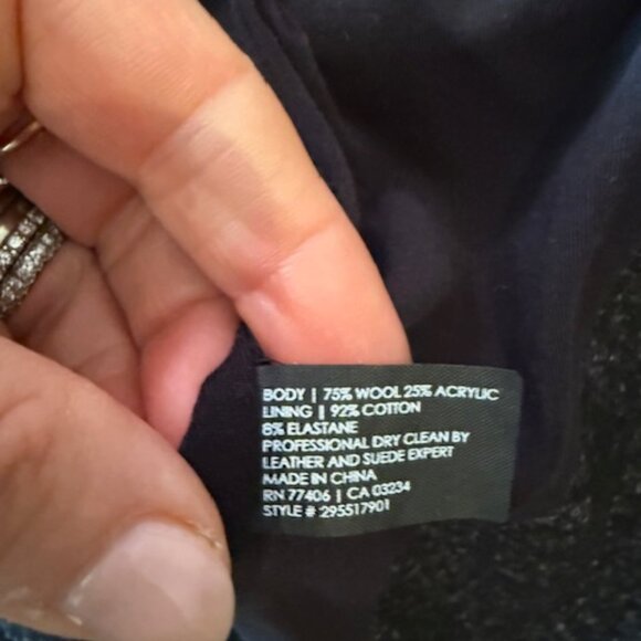 Pre-Loved Splendid Black Cowl Neck Waffle Sweater - Size Medium - Picture 4 of 4